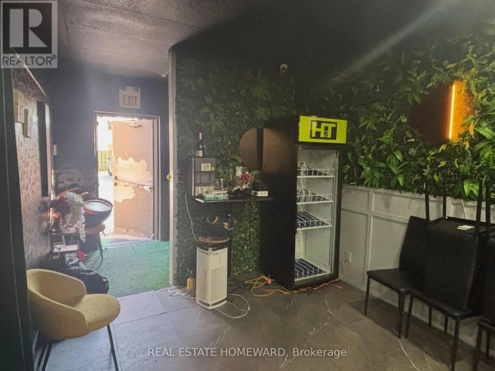 5 - 3095 EGLINTON AVENUE E