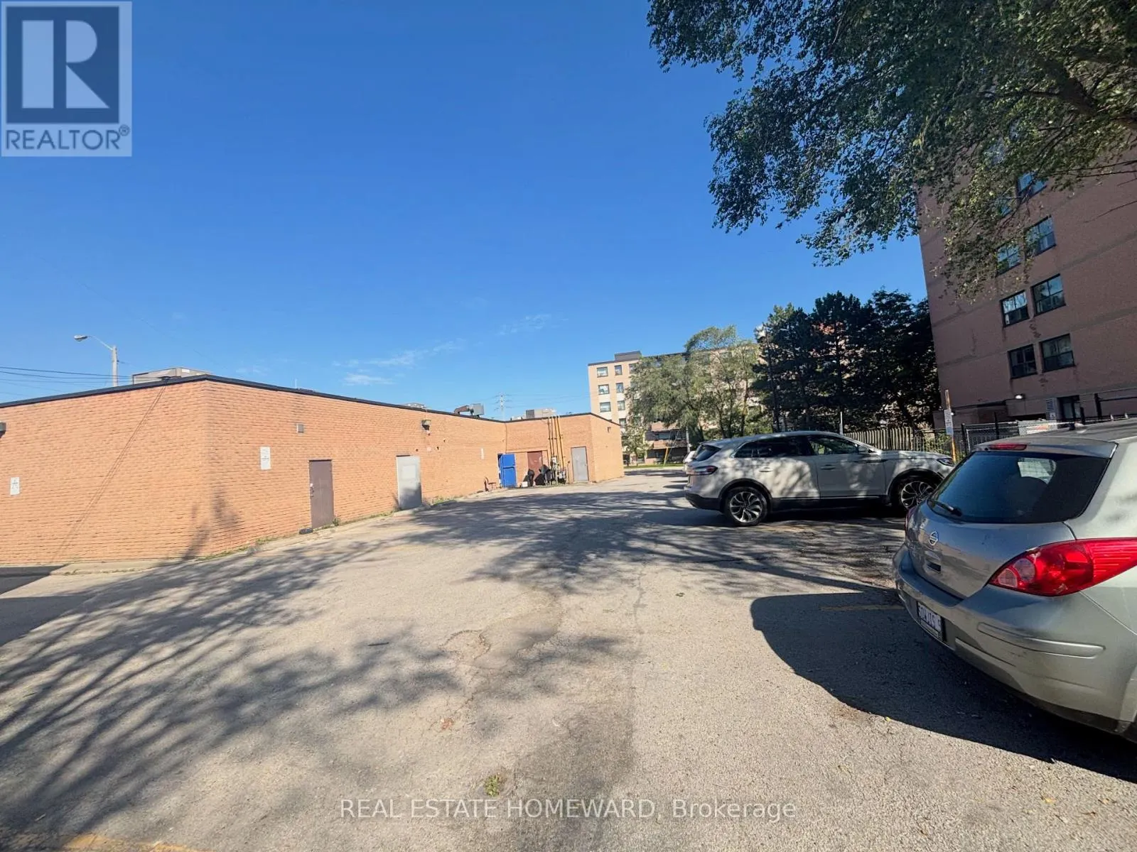 5 - 3095 EGLINTON AVENUE E
