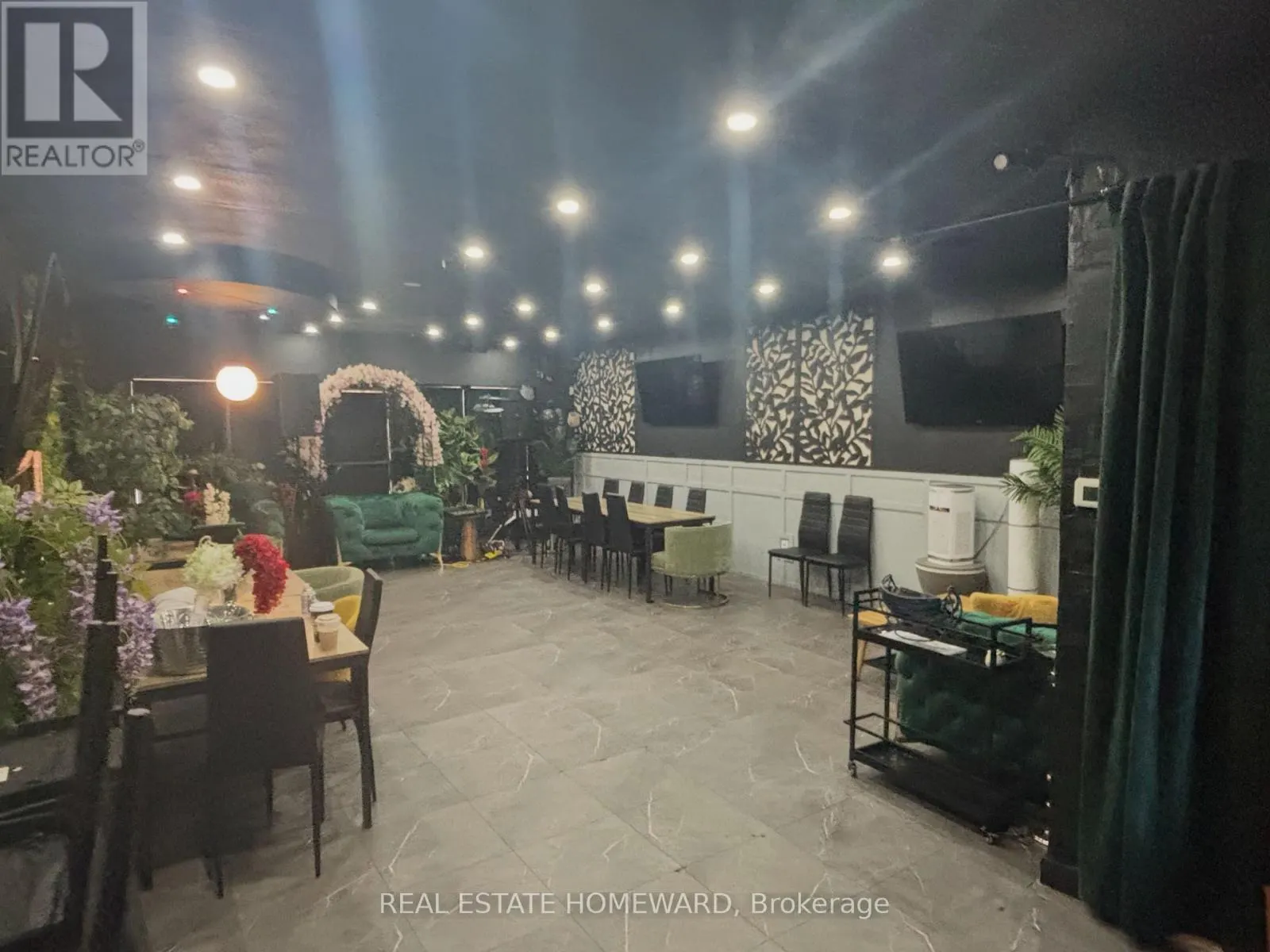 5 - 3095 EGLINTON AVENUE E
