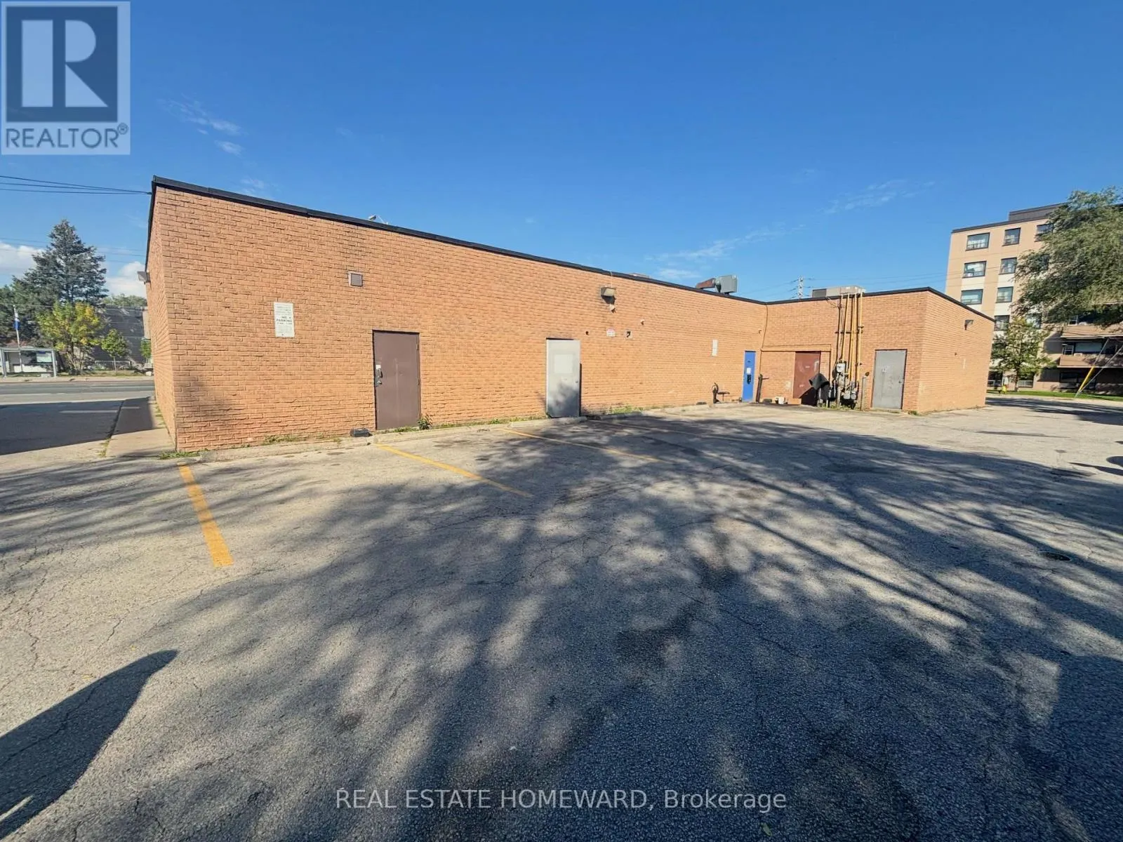 5 - 3095 EGLINTON AVENUE E