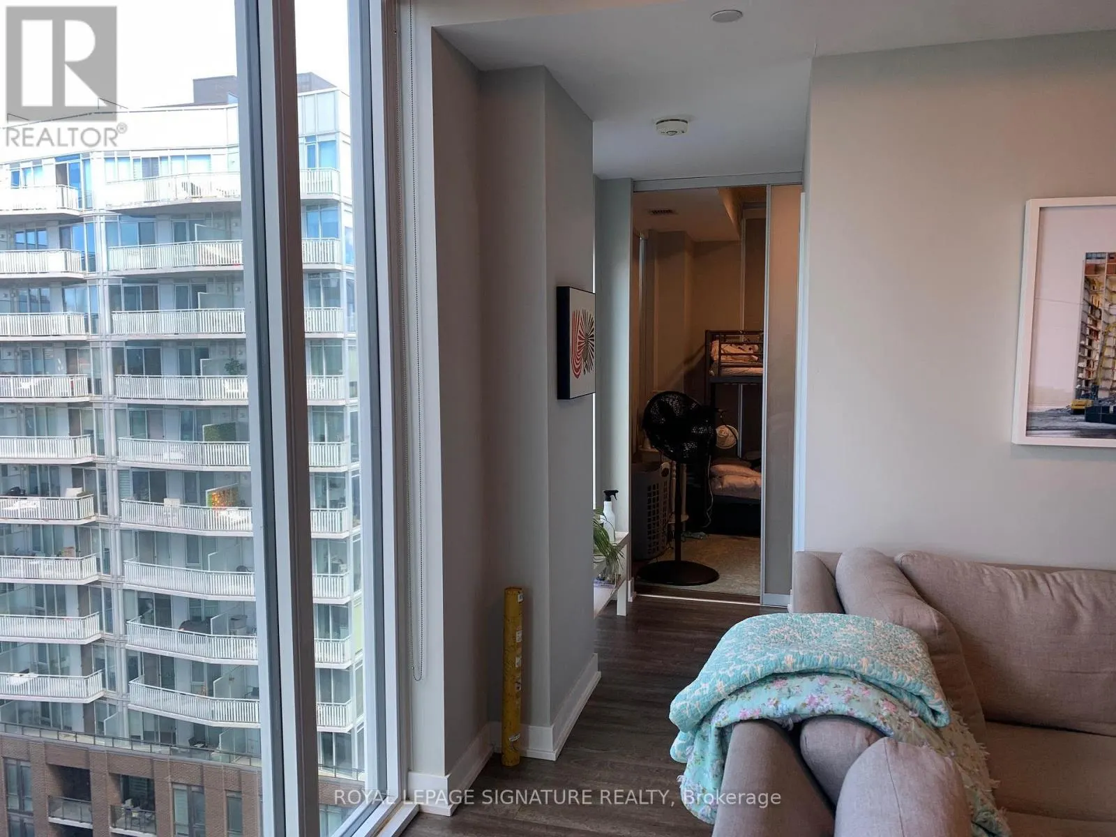 1101 - 15 BASEBALL PLACE NE