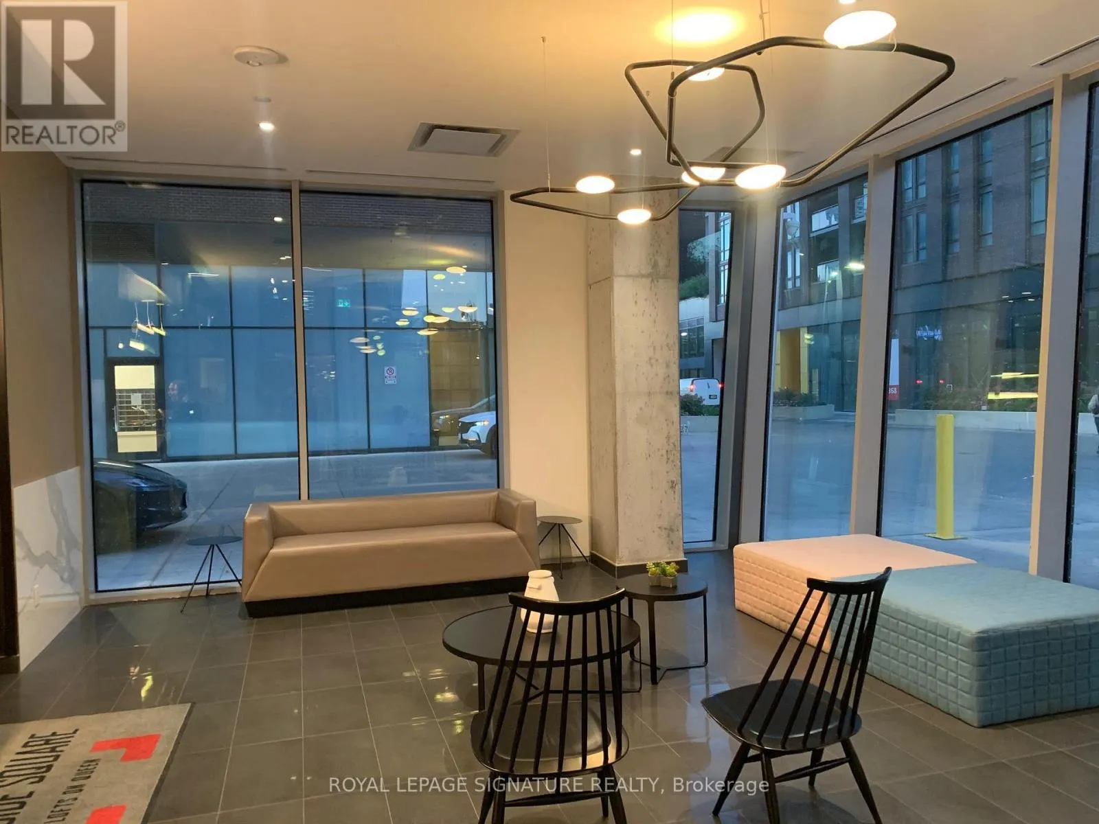 1101 - 15 BASEBALL PLACE NE