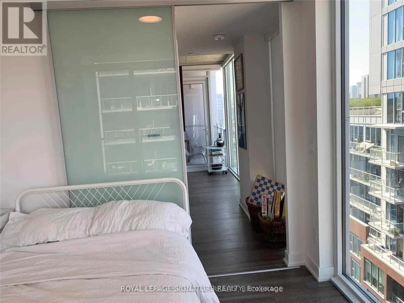 1101 - 15 BASEBALL PLACE NE