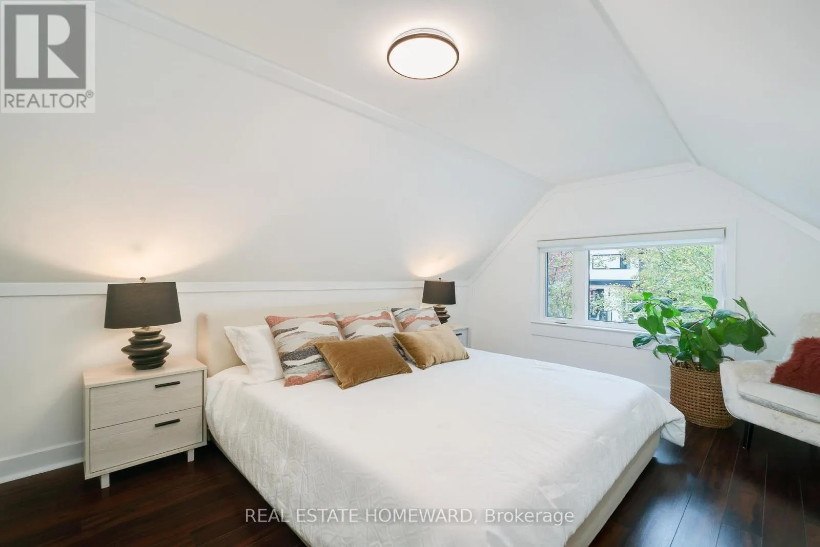 10 NORLONG BOULEVARD