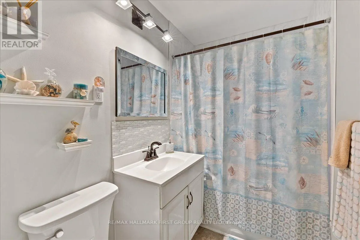 8 CONCESSION STREET E