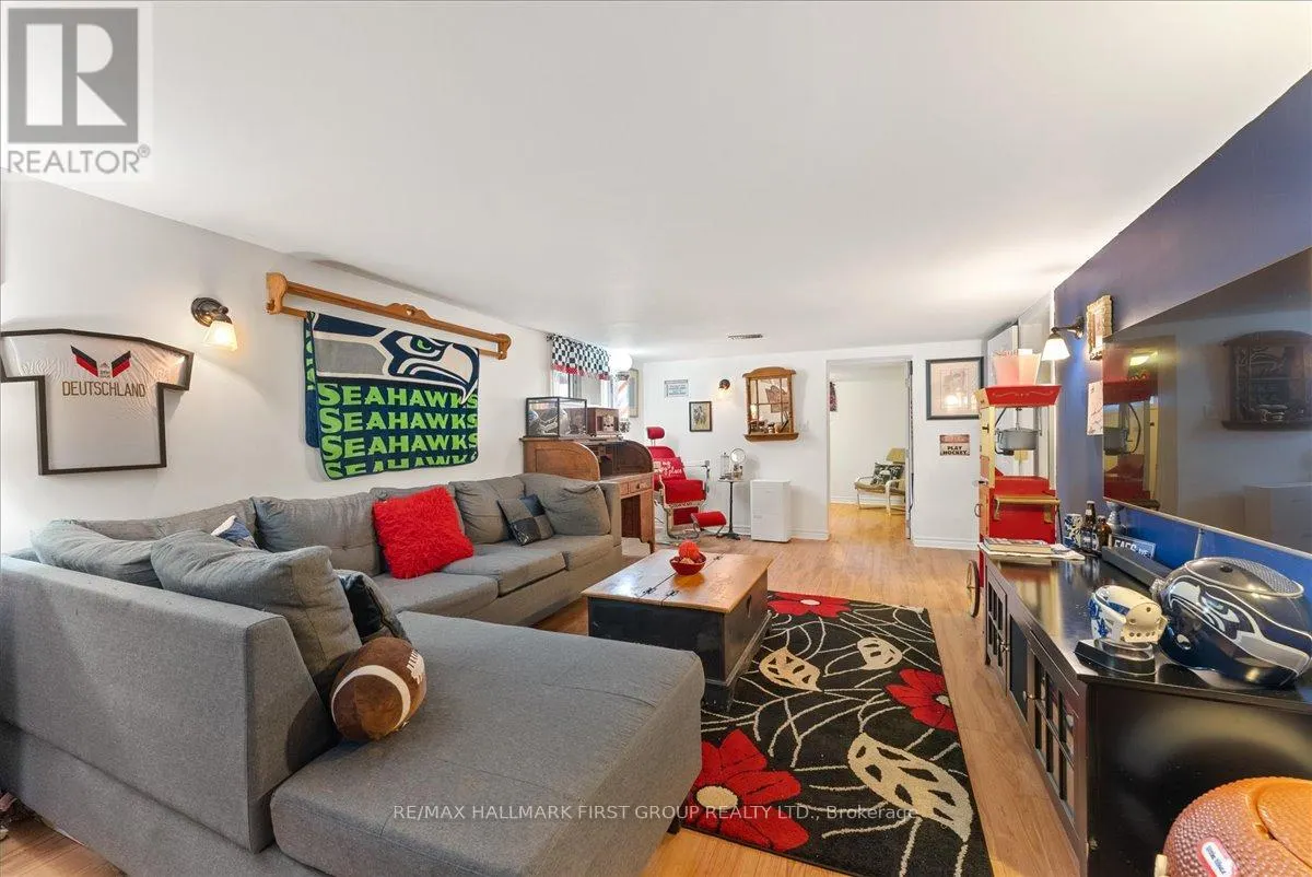 8 CONCESSION STREET E