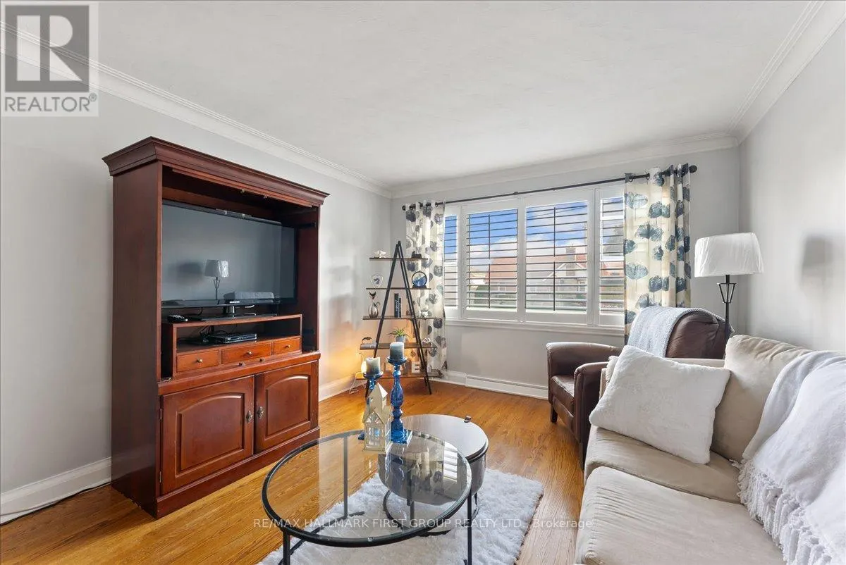 8 CONCESSION STREET E