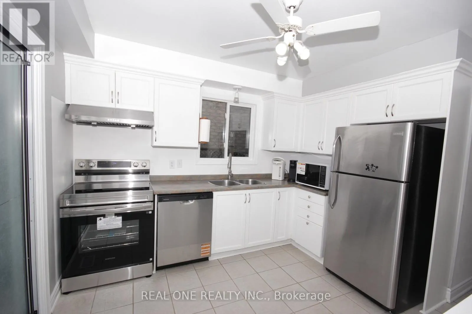 1145 TIMBERLAND CRESCENT