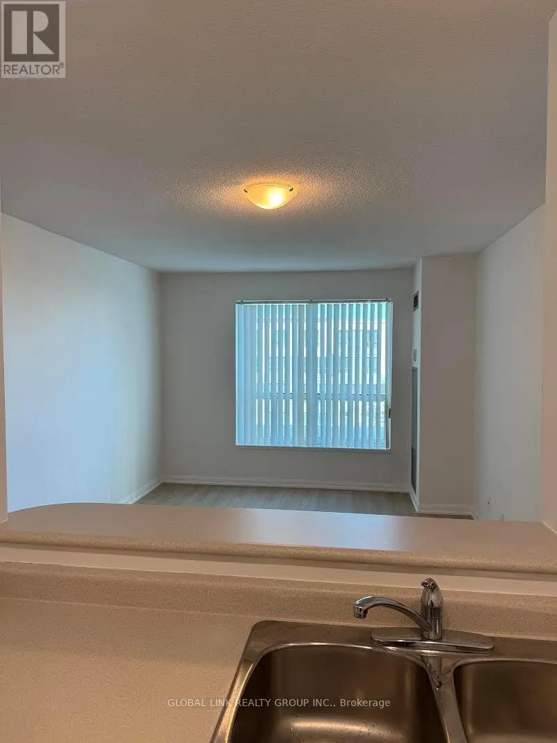 315 - 1 LEE CENTRE DRIVE N