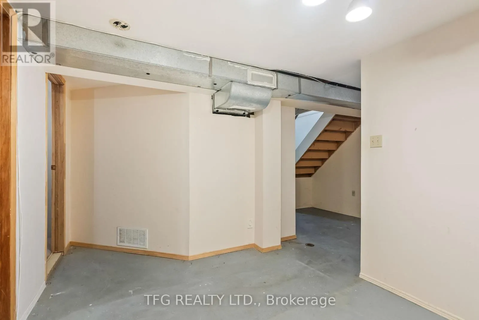 388 POMPANO COURT