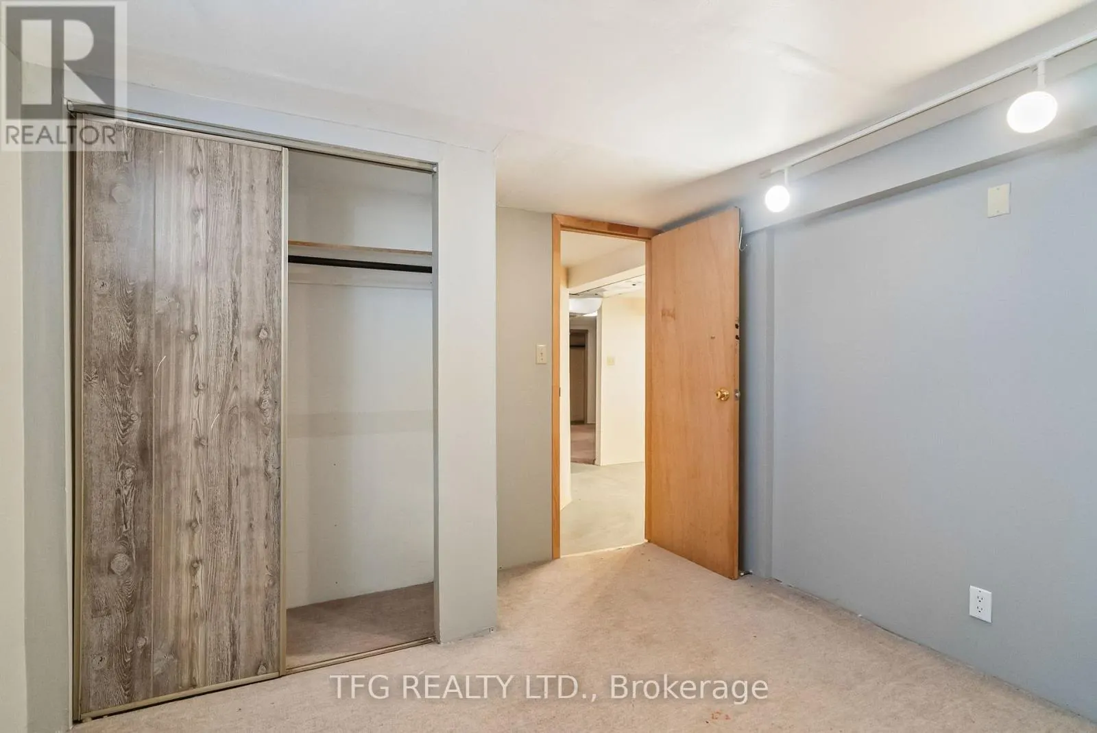 388 POMPANO COURT