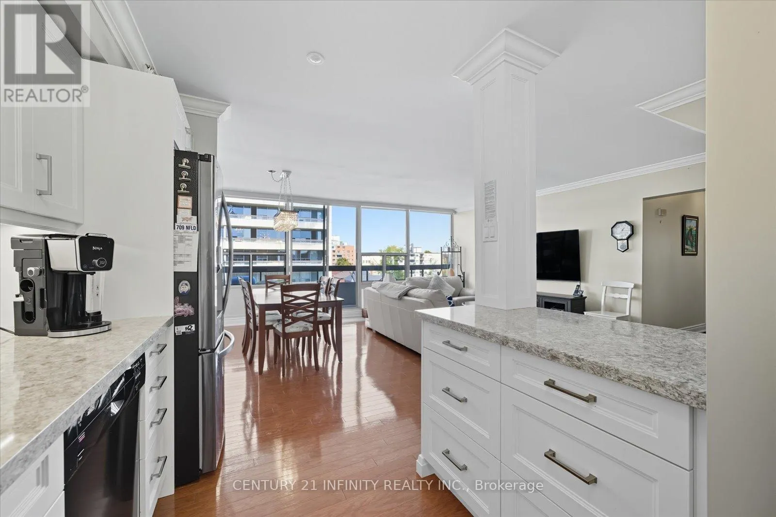 635 - 50 RICHMOND STREET E, #635