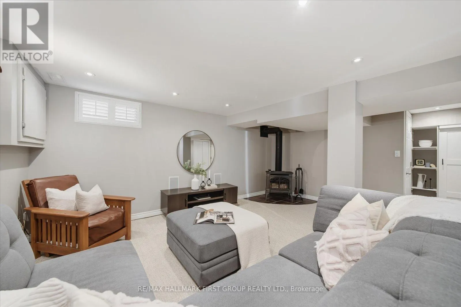 23 FLETT STREET