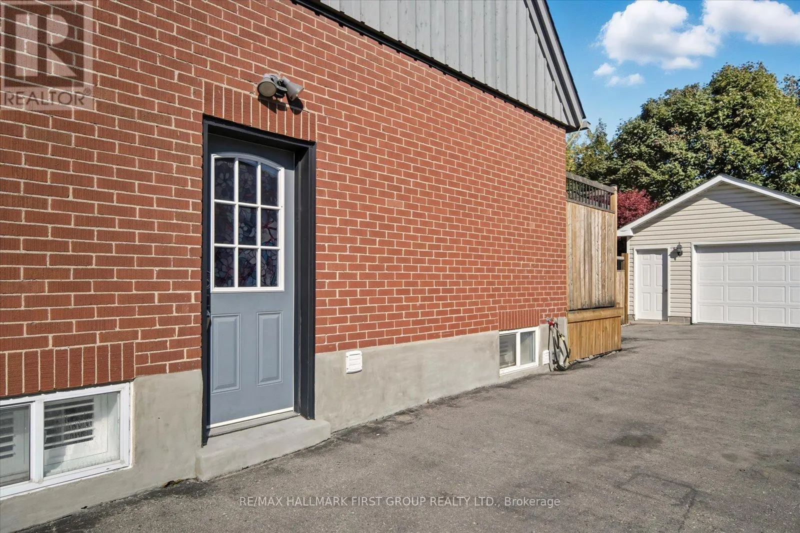 23 FLETT STREET