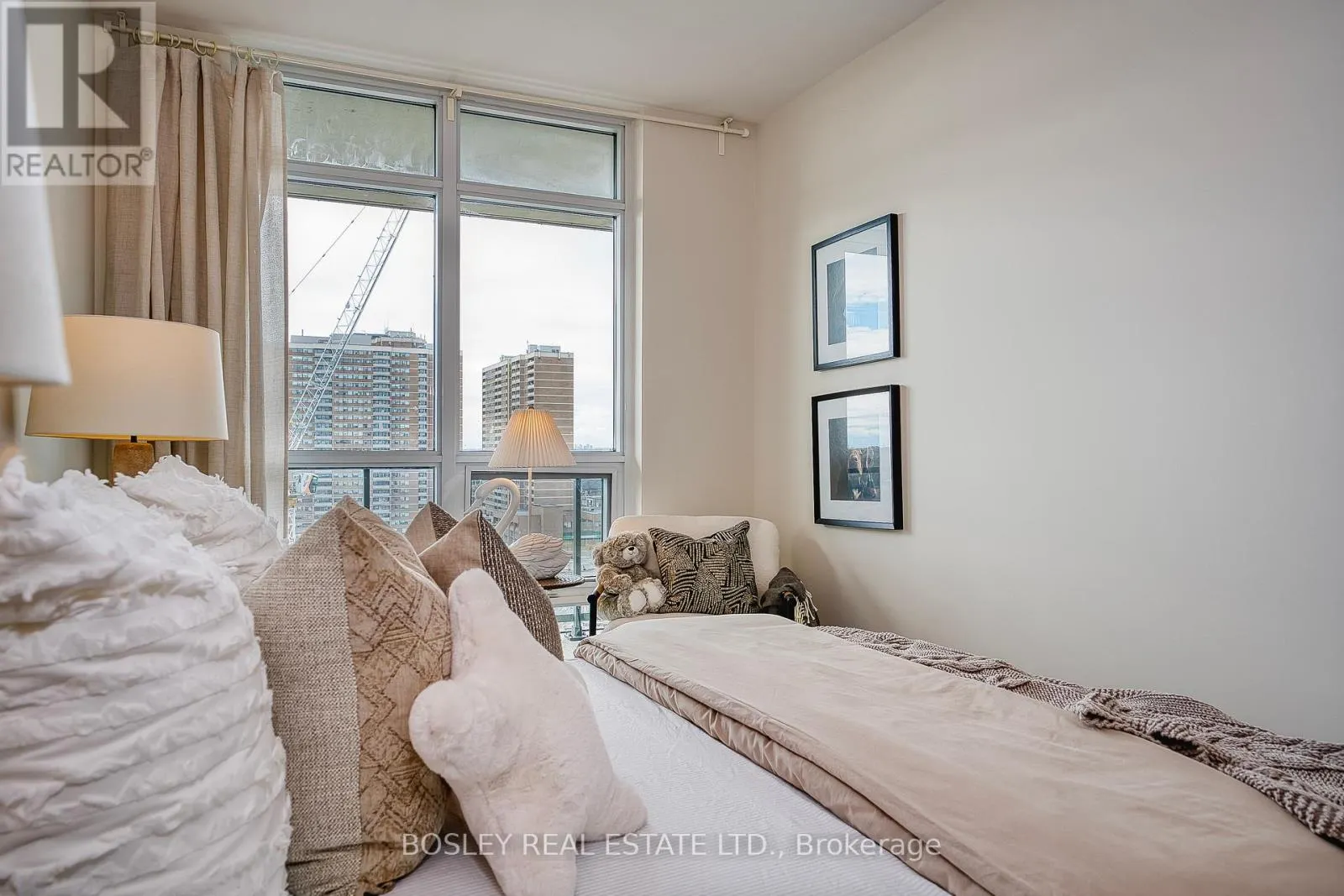 1105 - 8 TRENT AVENUE