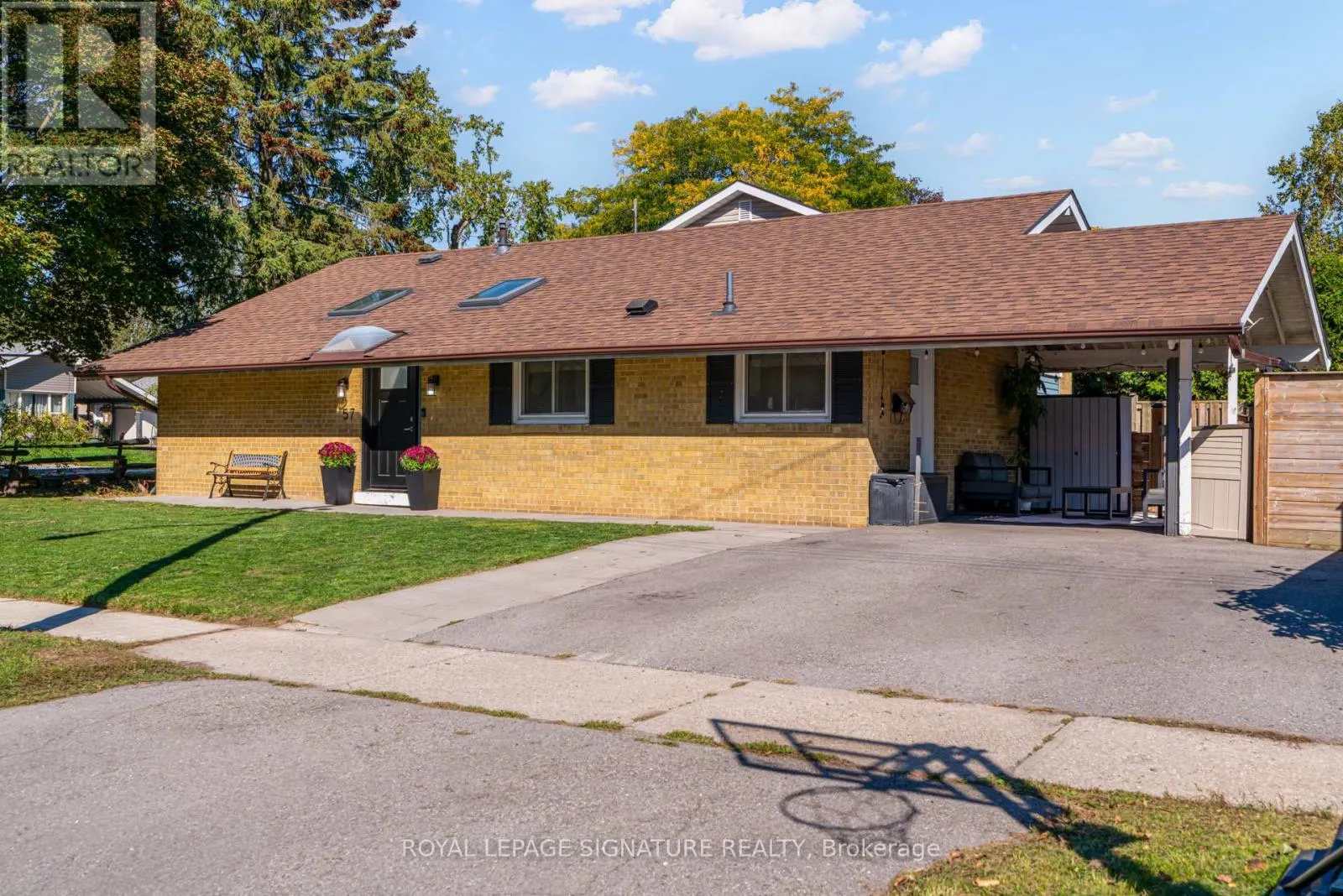 57 MUNSON CRESCENT