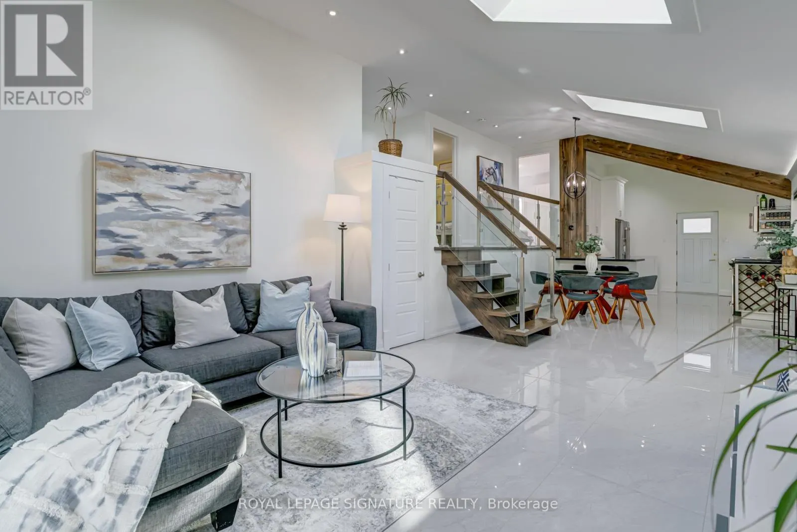 57 MUNSON CRESCENT