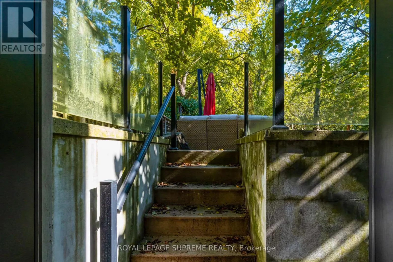 11 WEST LYNN AVENUE