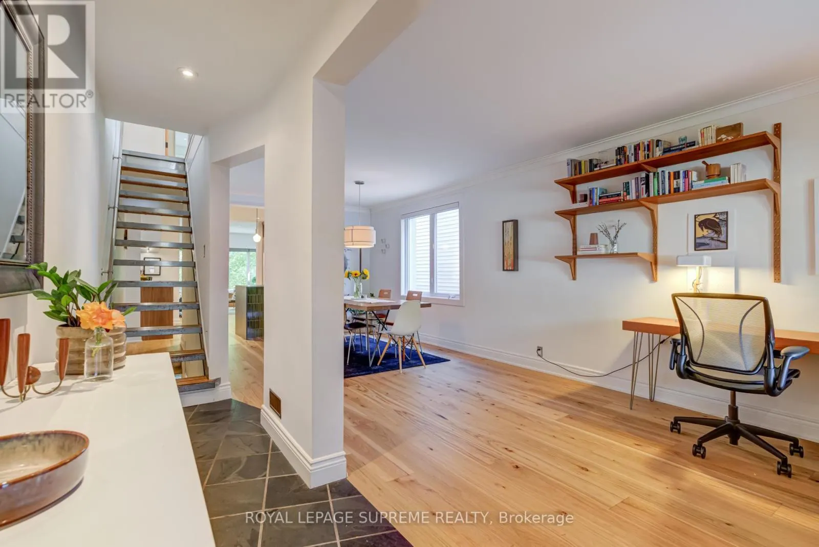 11 WEST LYNN AVENUE