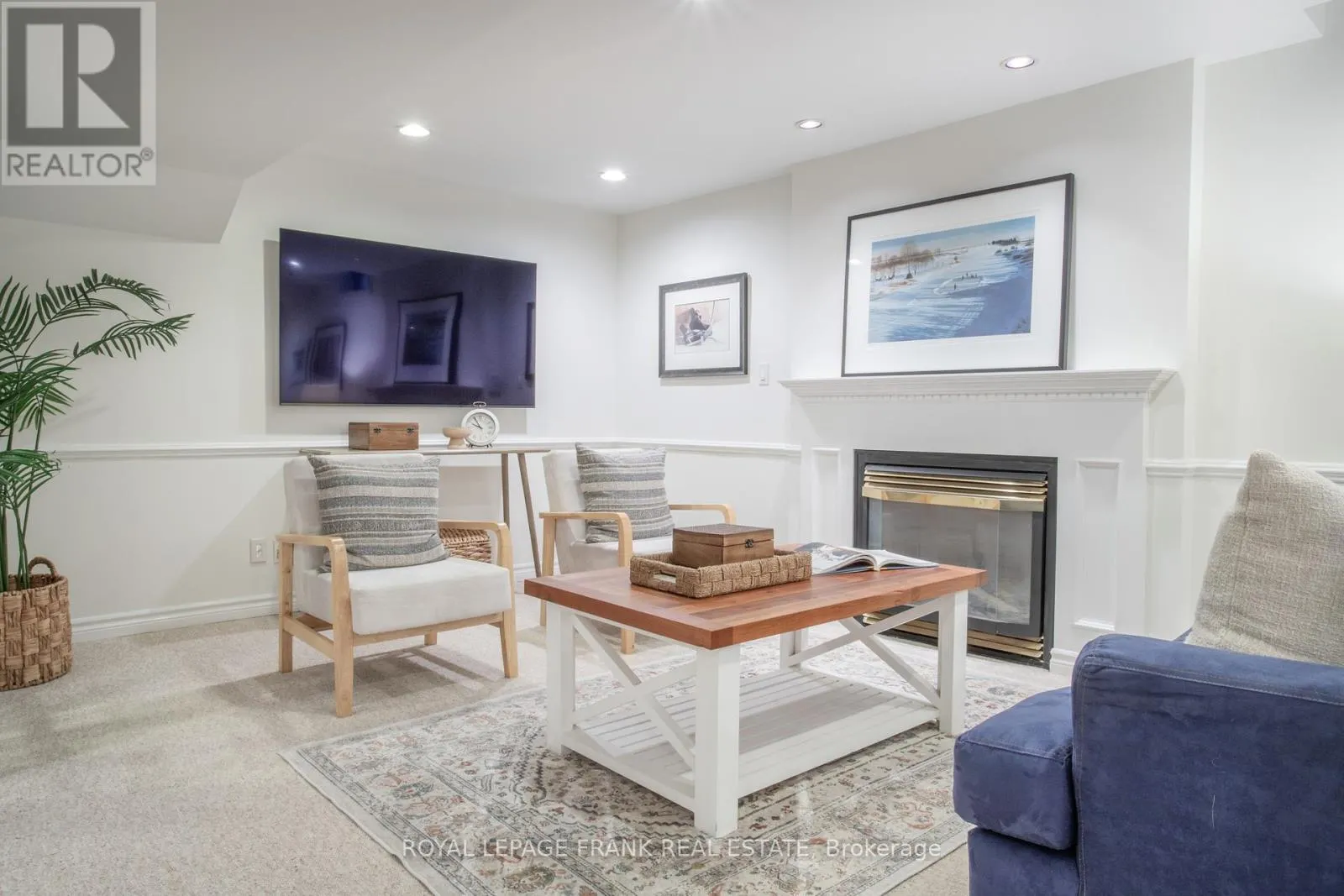 39 WINTERBERRY DRIVE