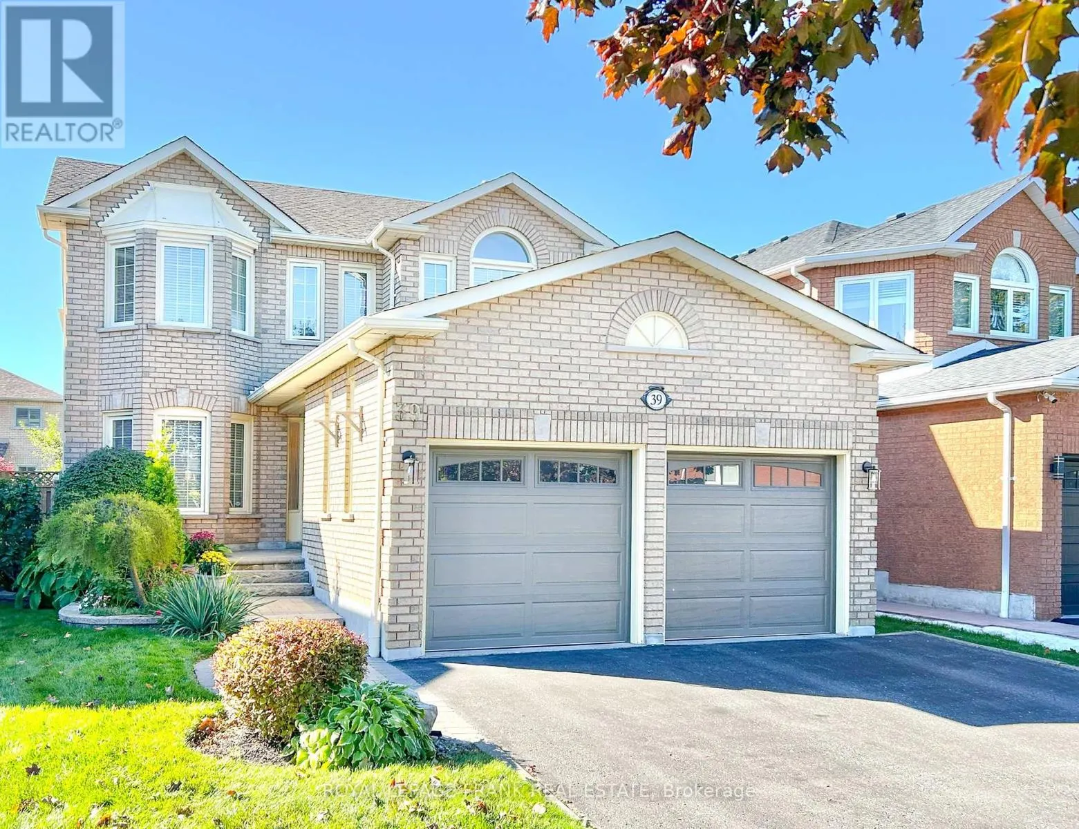 39 WINTERBERRY DRIVE