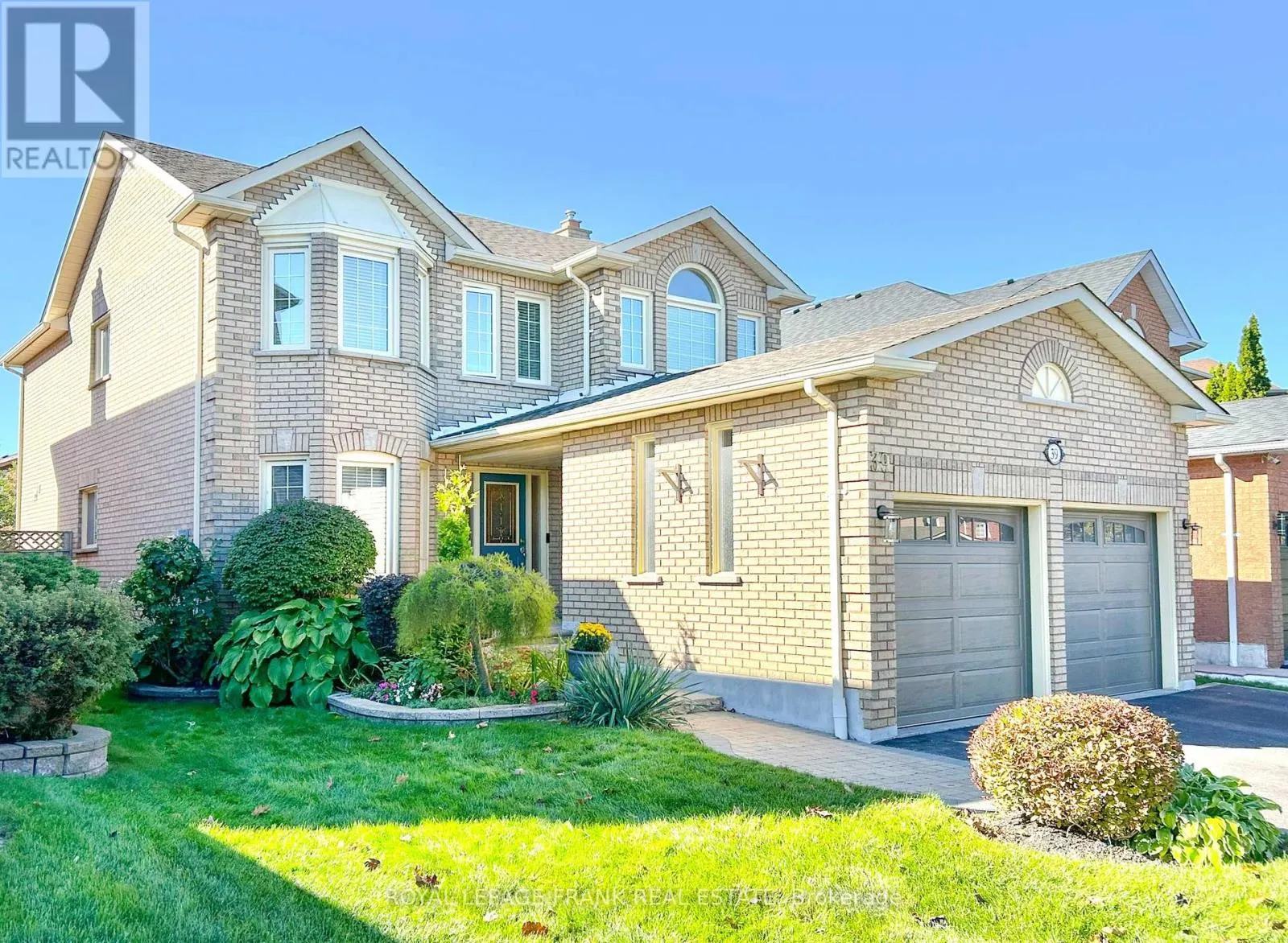 39 WINTERBERRY DRIVE