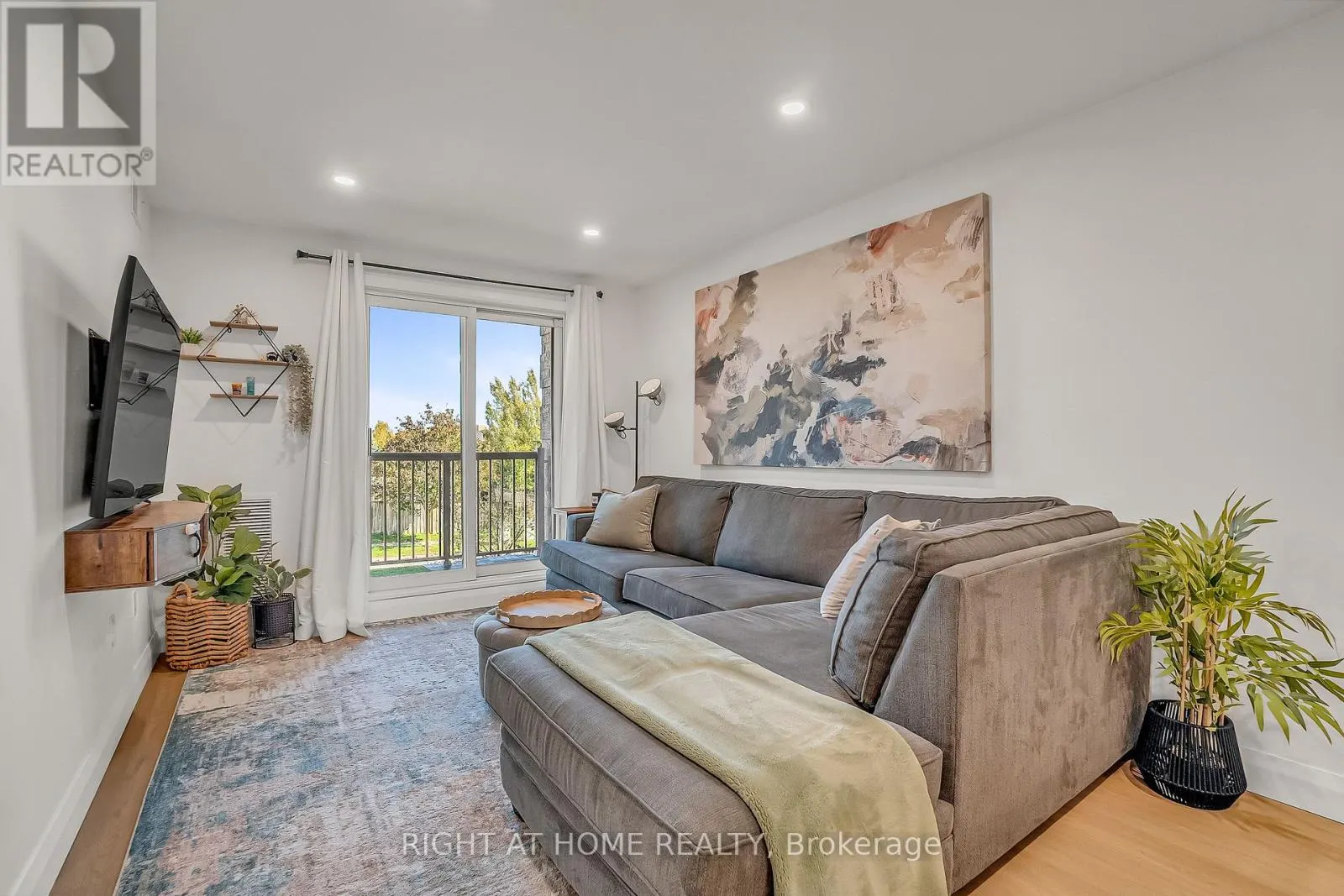 2 - 70 PETRA WAY