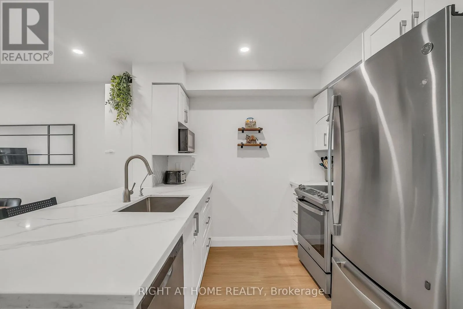 2 - 70 PETRA WAY