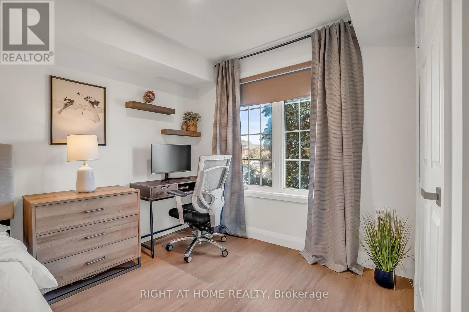 2 - 70 PETRA WAY
