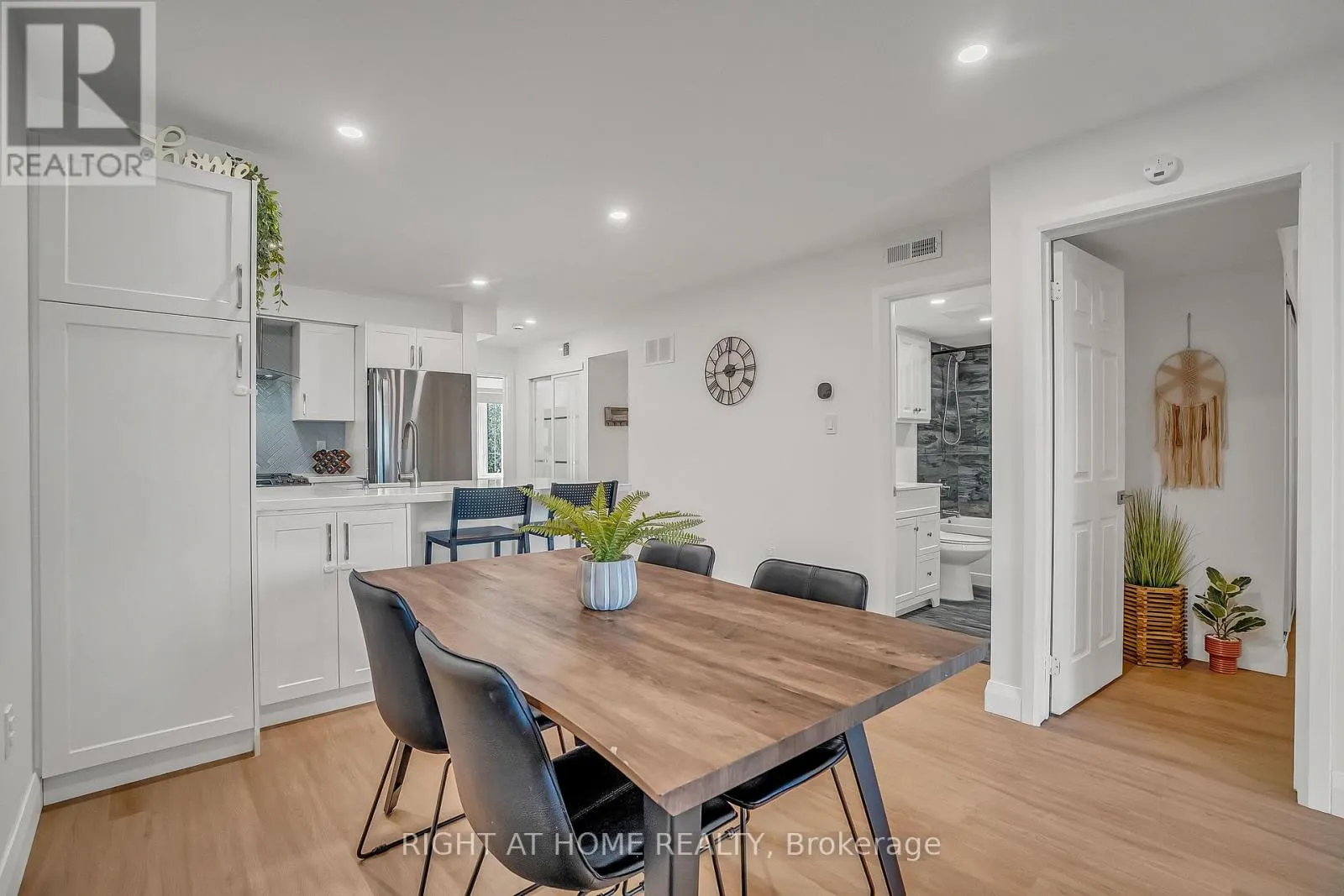2 - 70 PETRA WAY