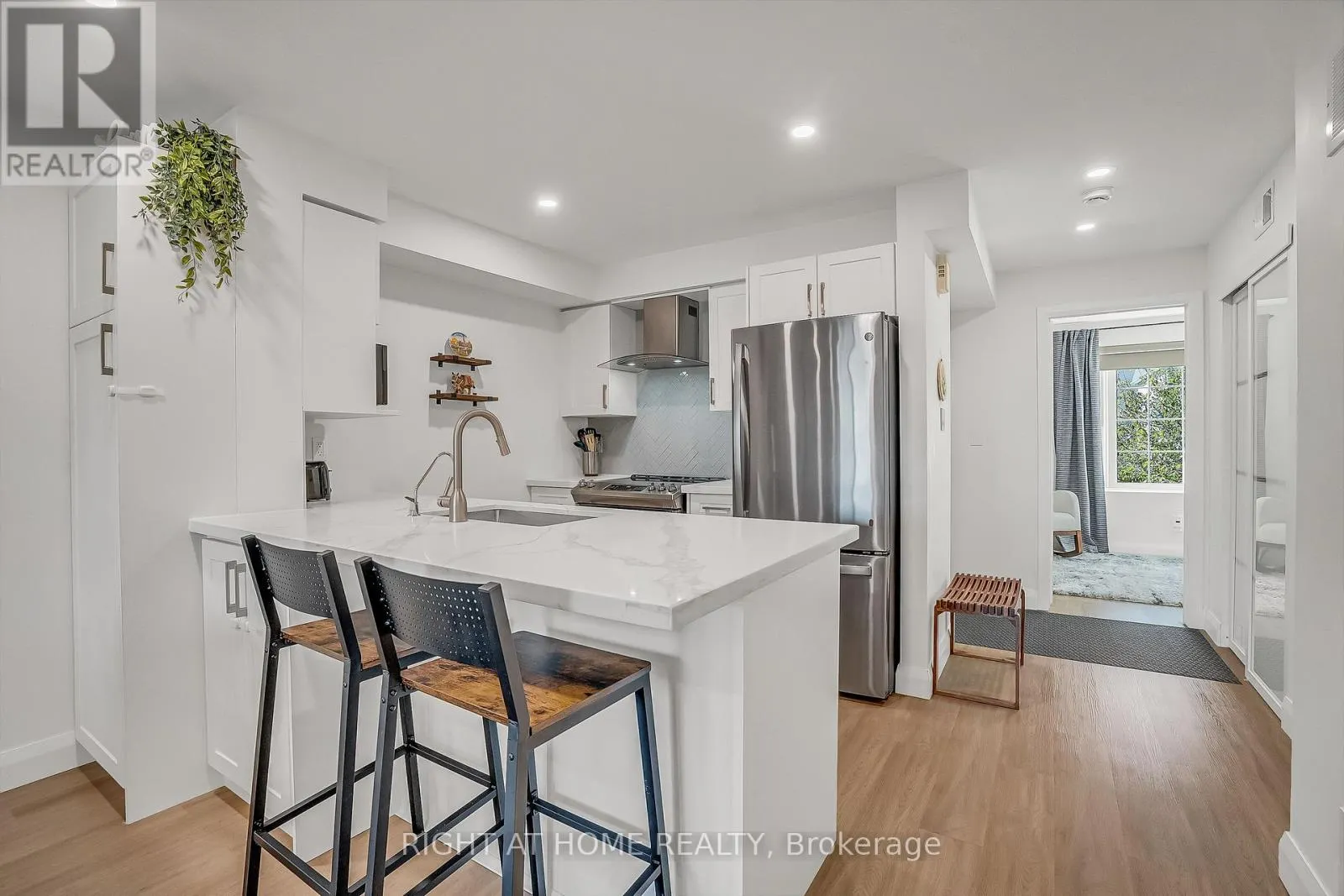 2 - 70 PETRA WAY