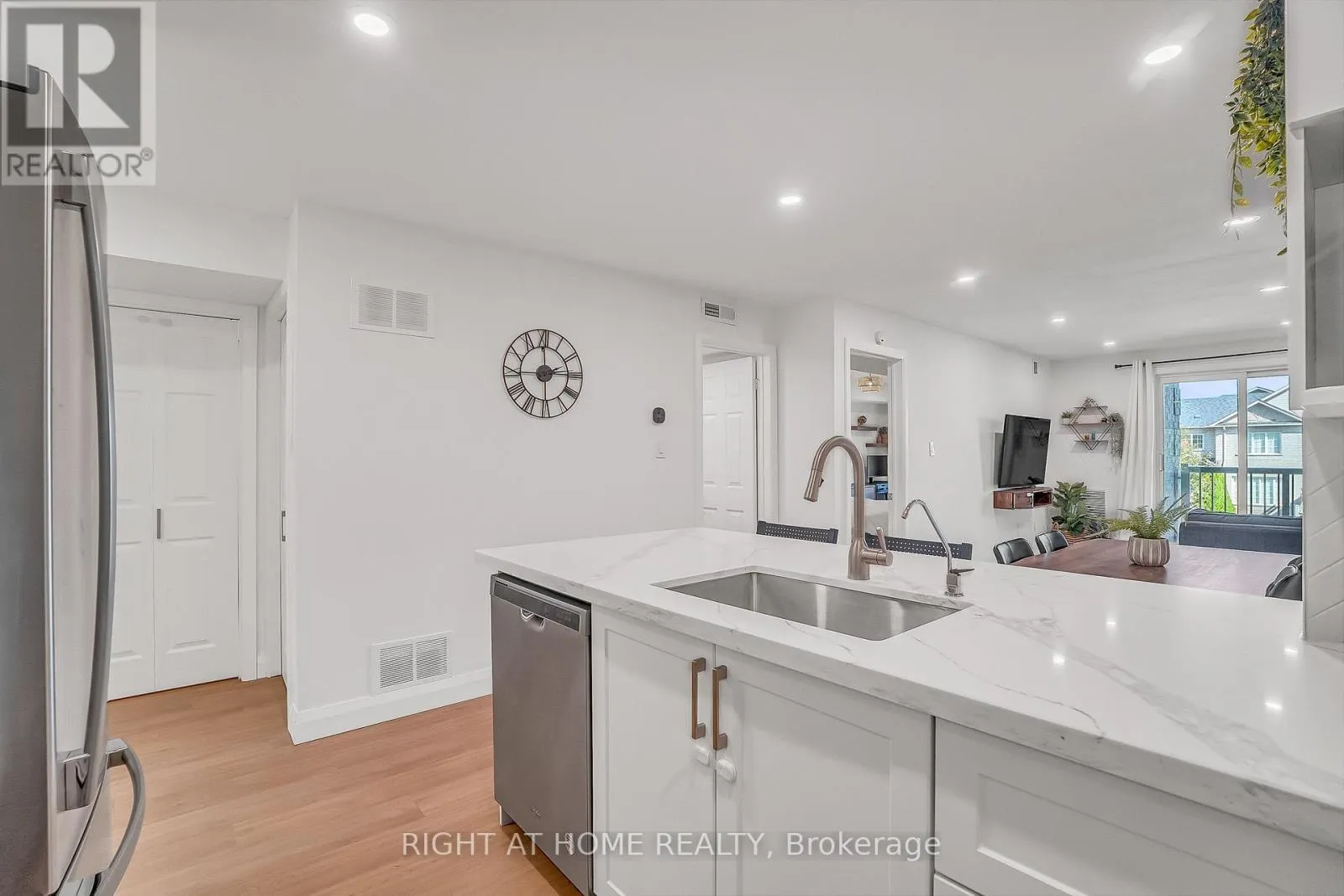 2 - 70 PETRA WAY