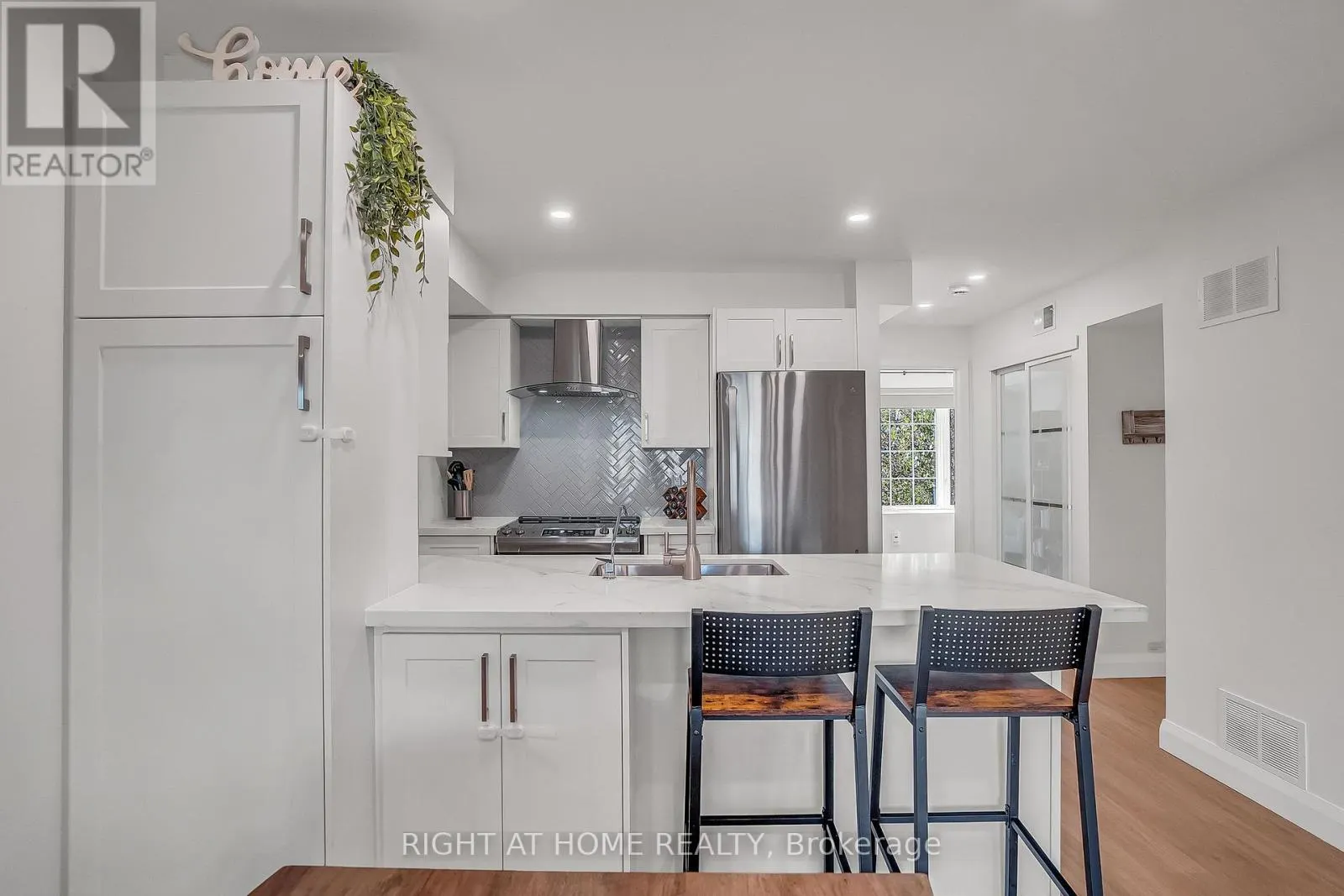 2 - 70 PETRA WAY