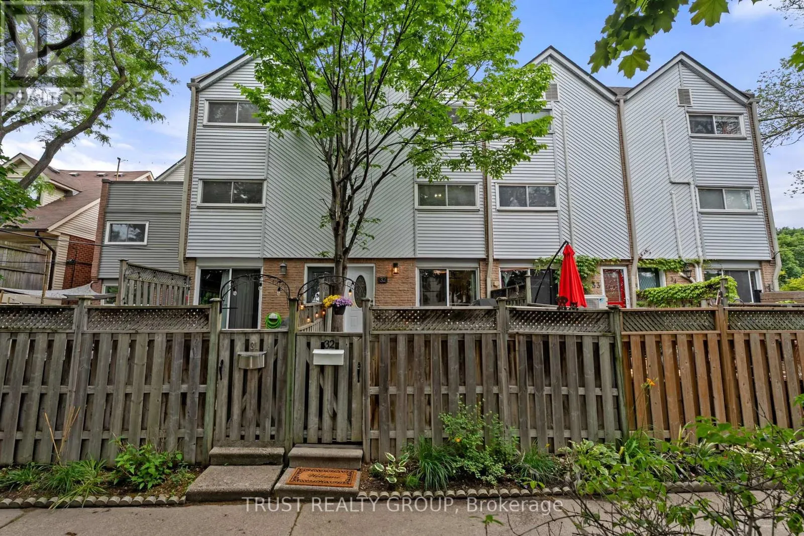 32 - 41 BATTENBERG AVENUE