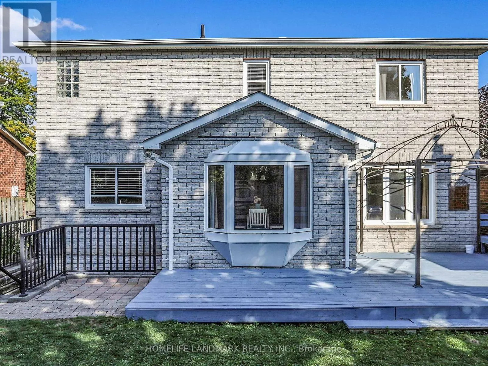 6 BROUGHTON COURT