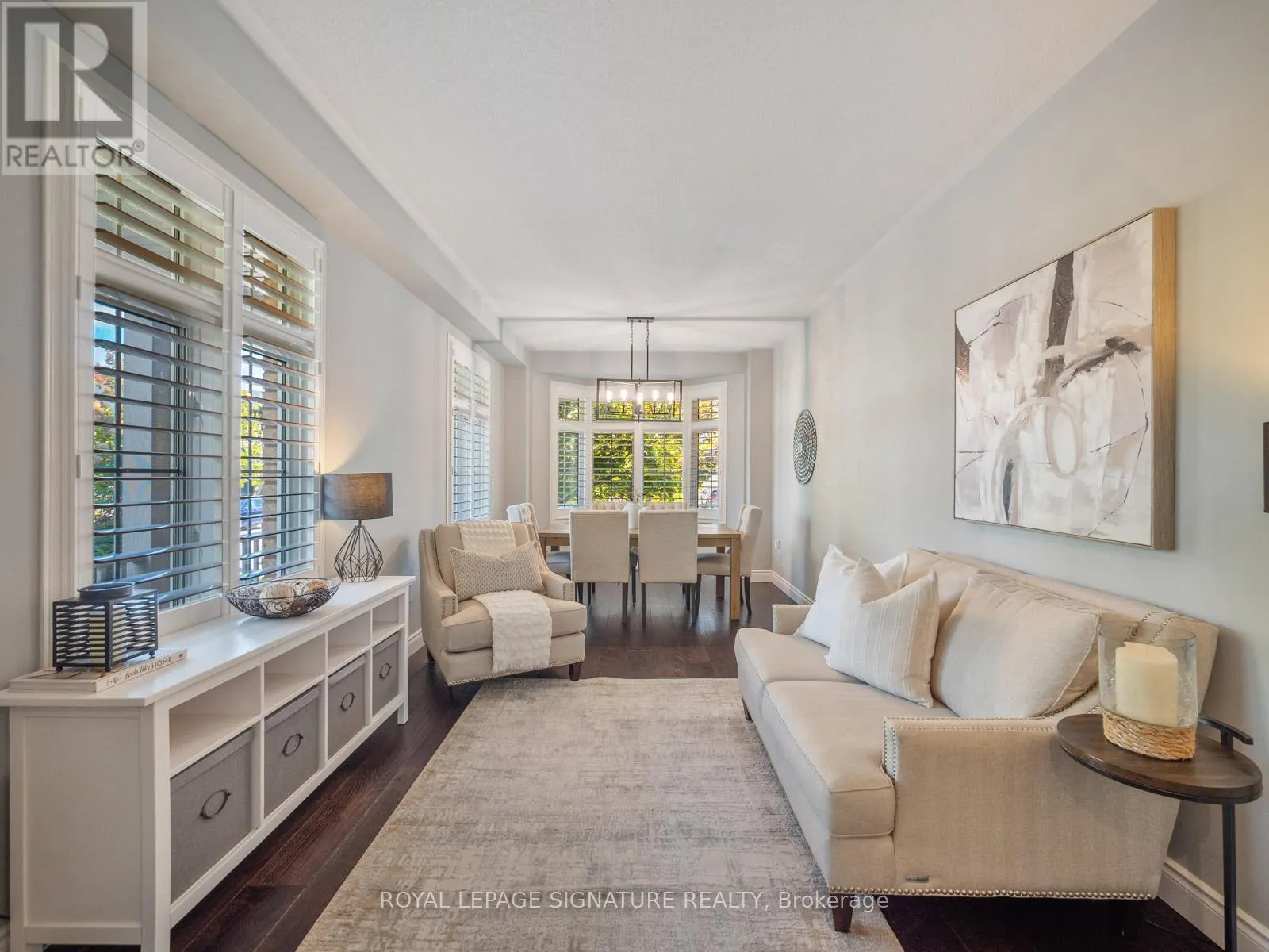 2 DENBURY COURT