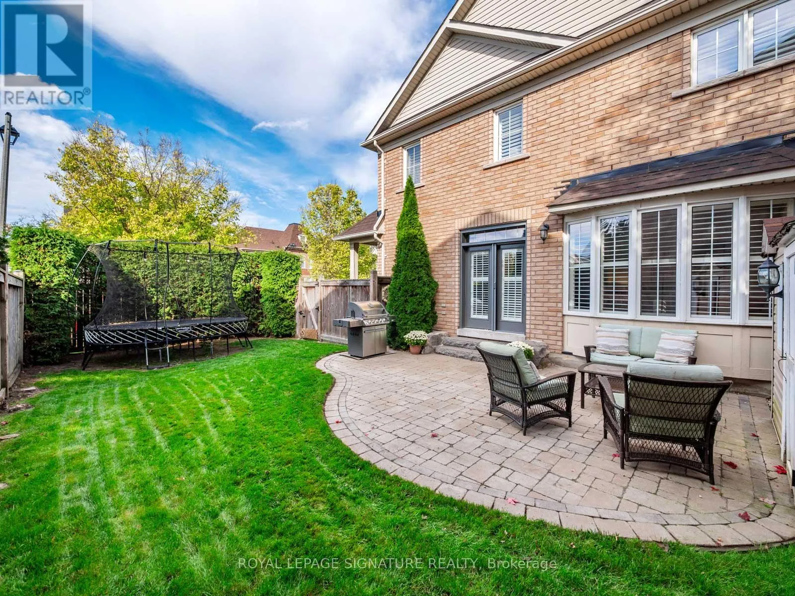 2 DENBURY COURT