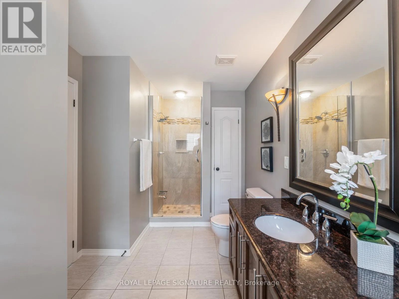 2 DENBURY COURT