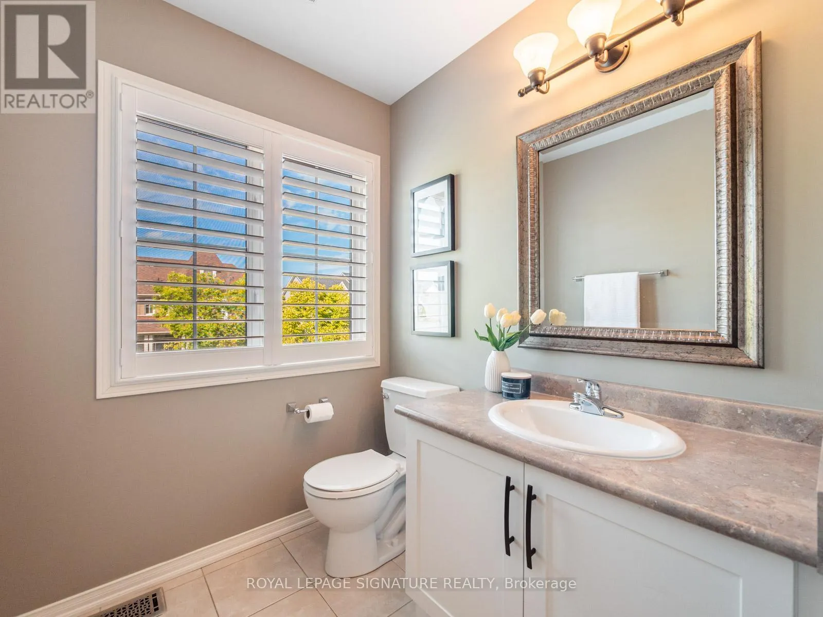2 DENBURY COURT