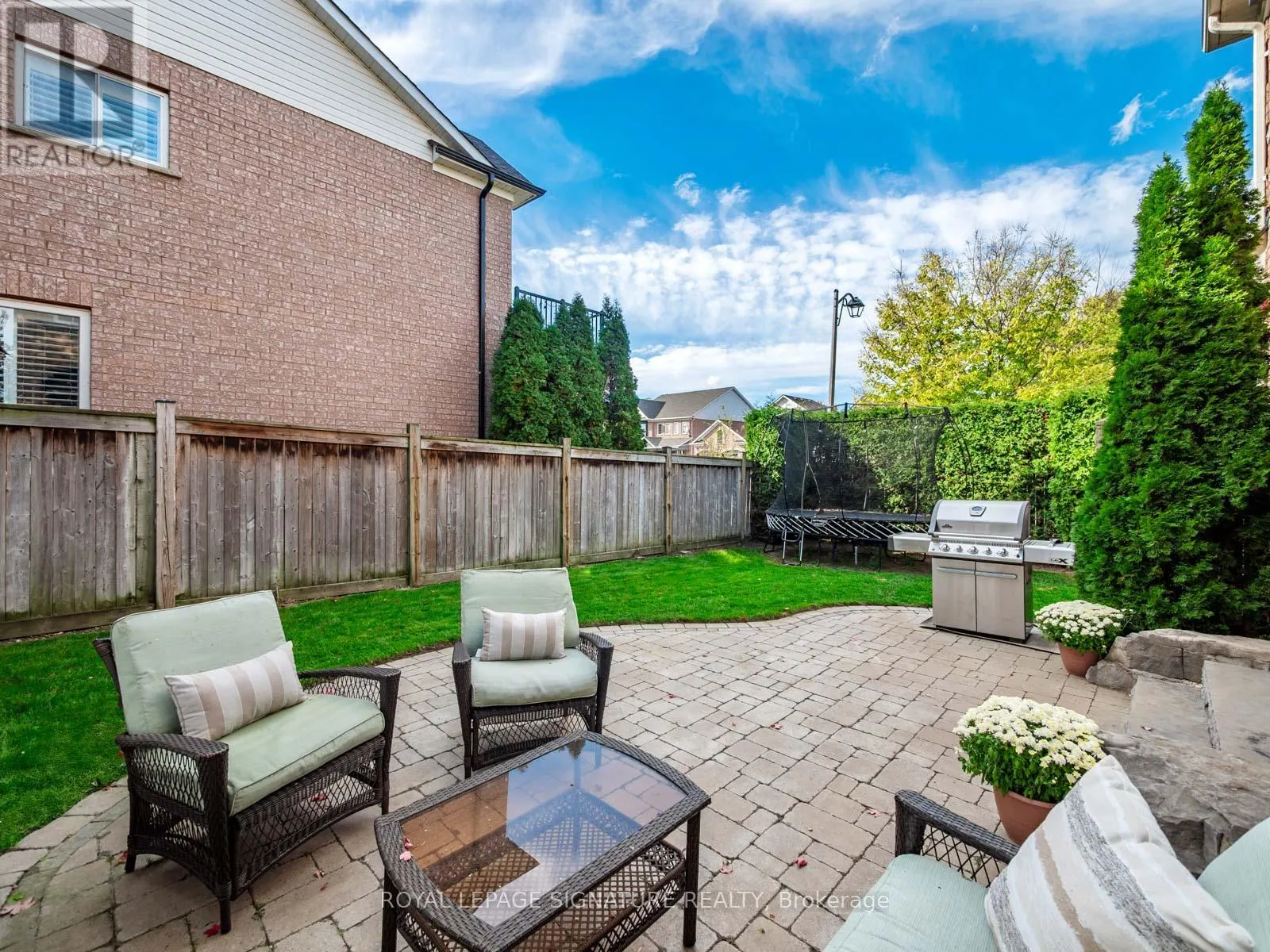 2 DENBURY COURT
