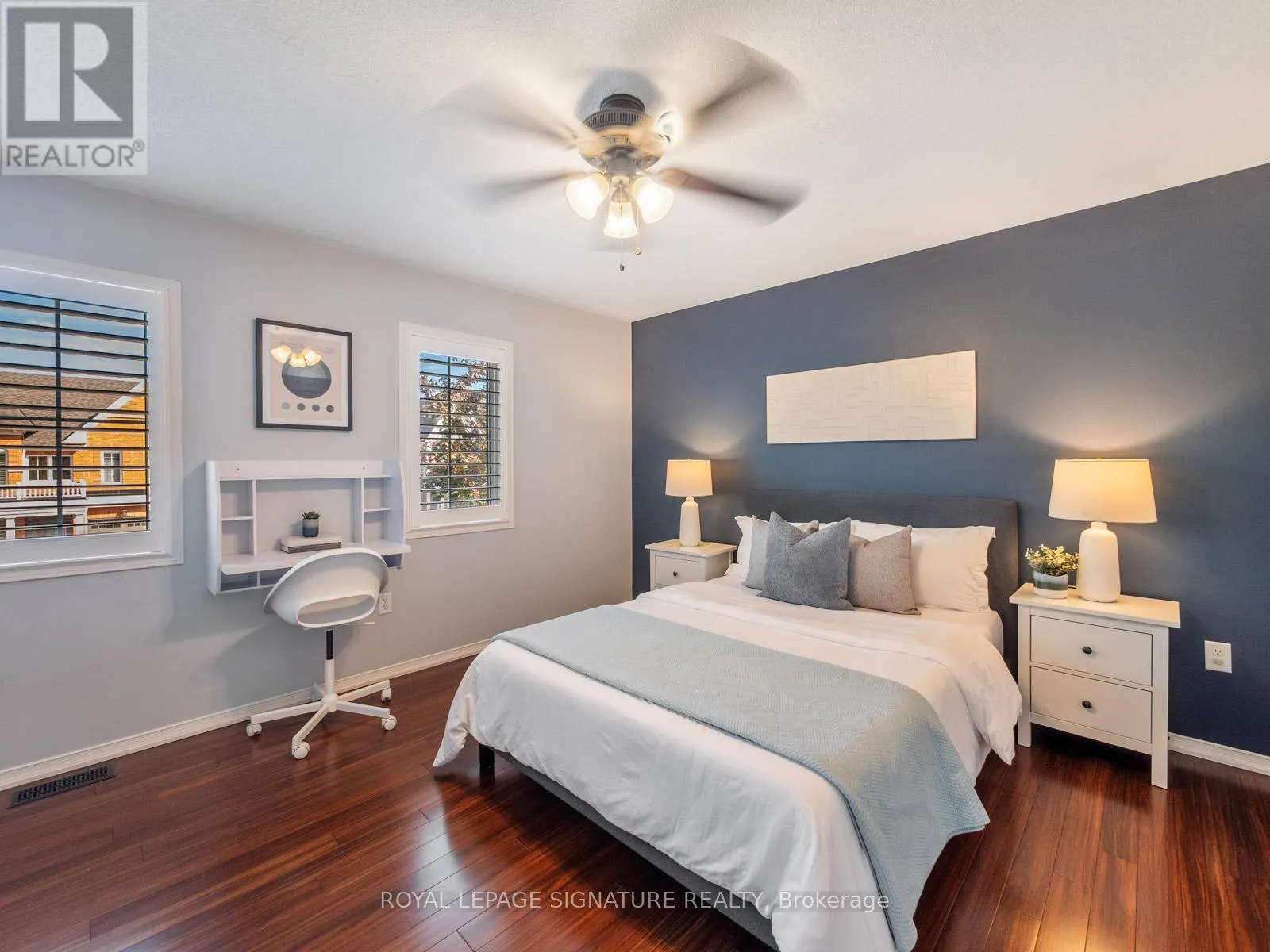 2 DENBURY COURT