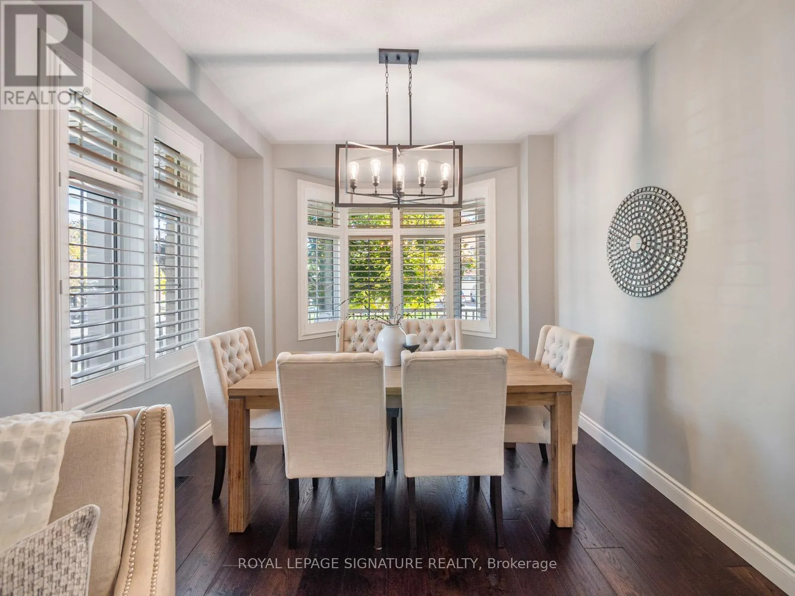 2 DENBURY COURT