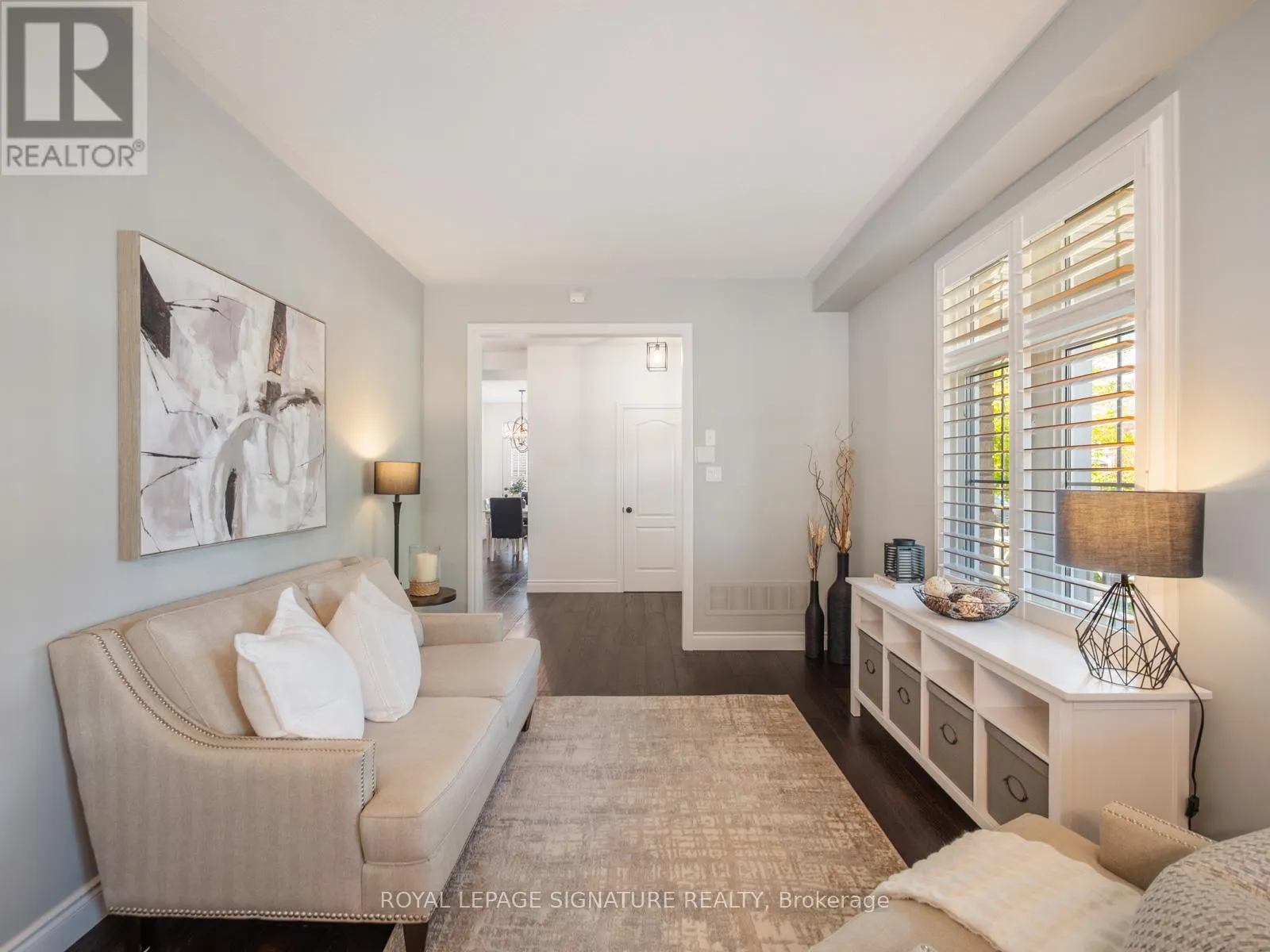 2 DENBURY COURT