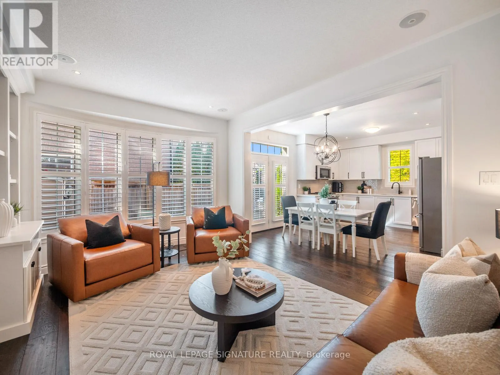 2 DENBURY COURT