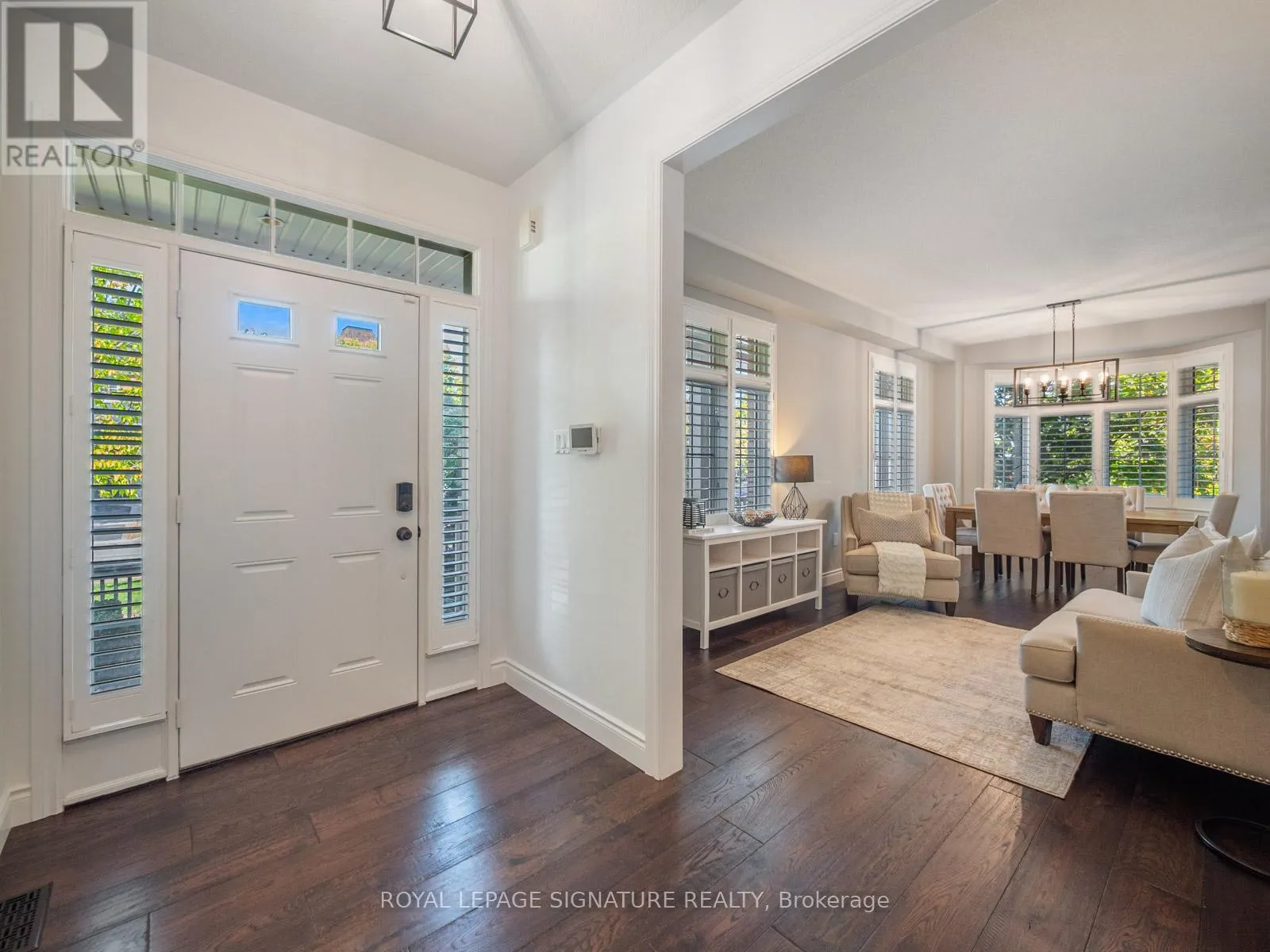 2 DENBURY COURT