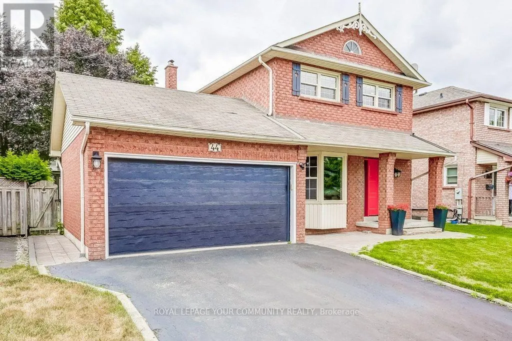 44 CANADIAN OAKS DRIVE