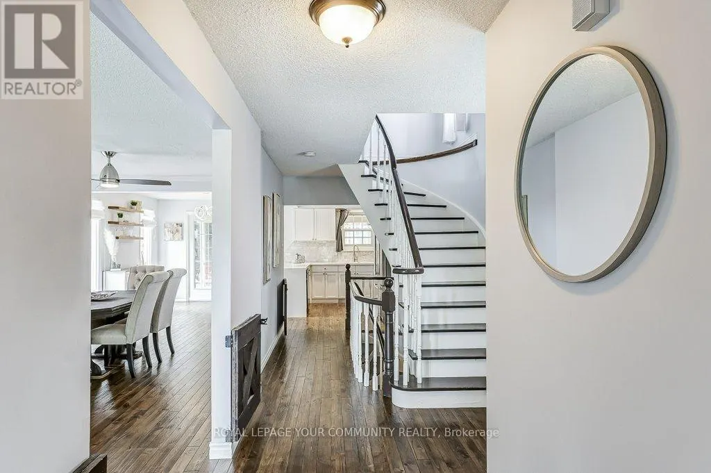 44 CANADIAN OAKS DRIVE