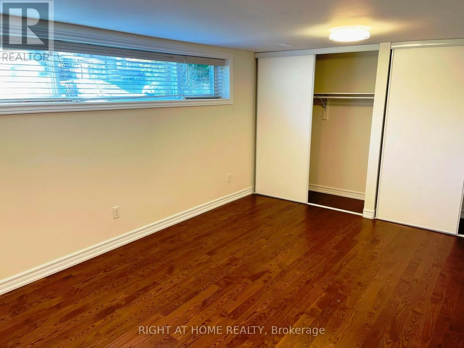 BASEMENT - 54 MEDLEY CRESCENT