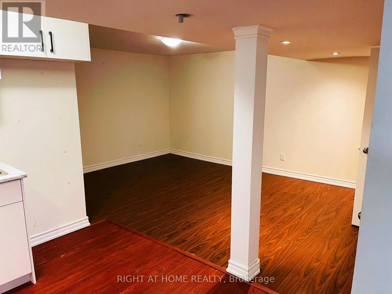 BASEMENT - 54 MEDLEY CRESCENT