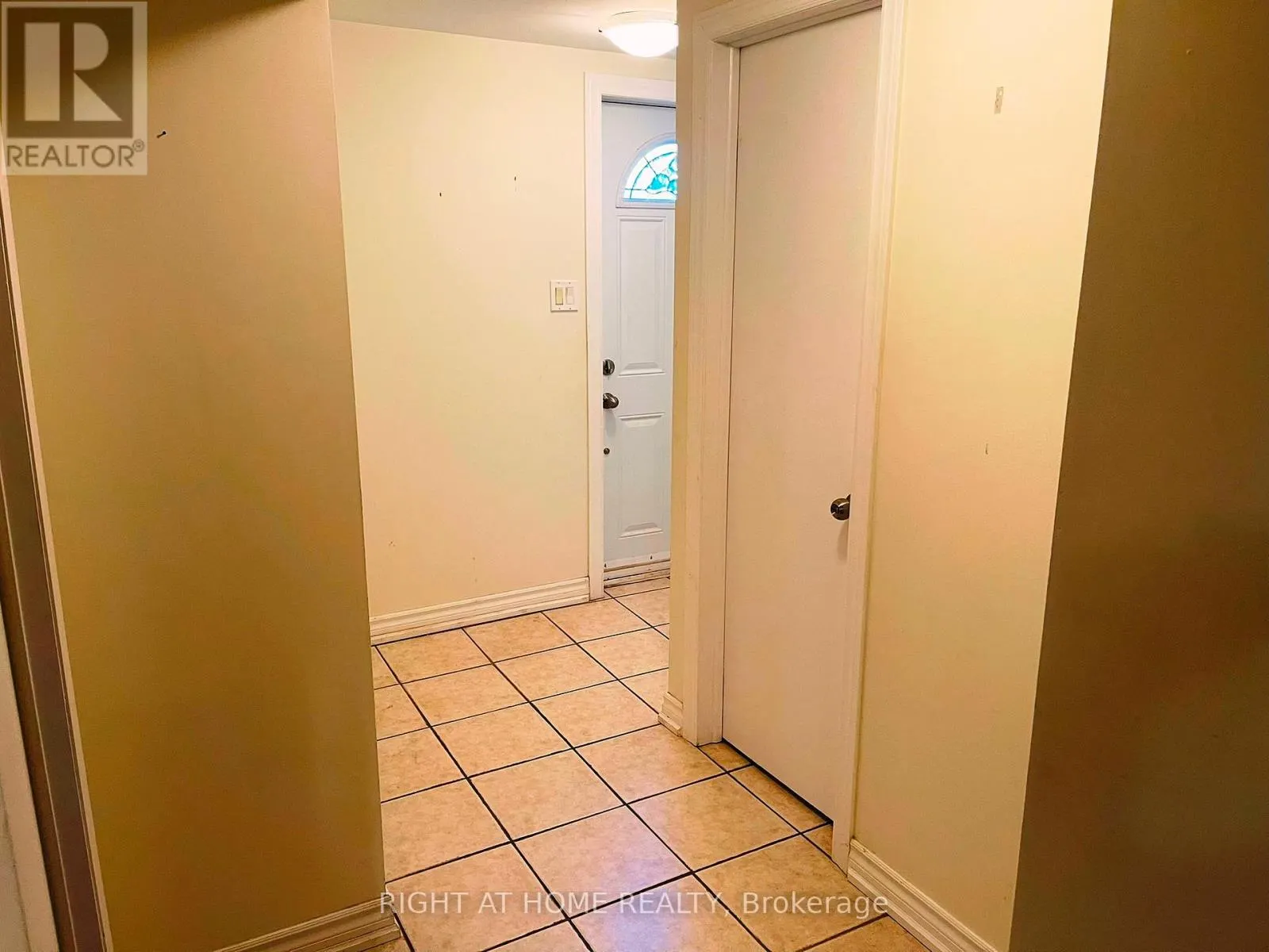 BASEMENT - 54 MEDLEY CRESCENT